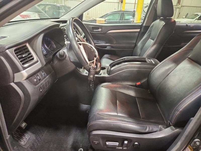 2018 TOYOTA HIGHLANDER XLE 7