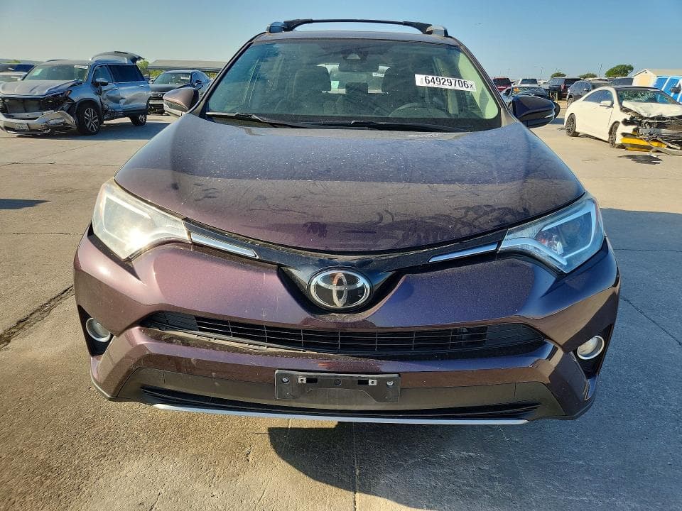2017 TOYOTA RAV4 XLE 5