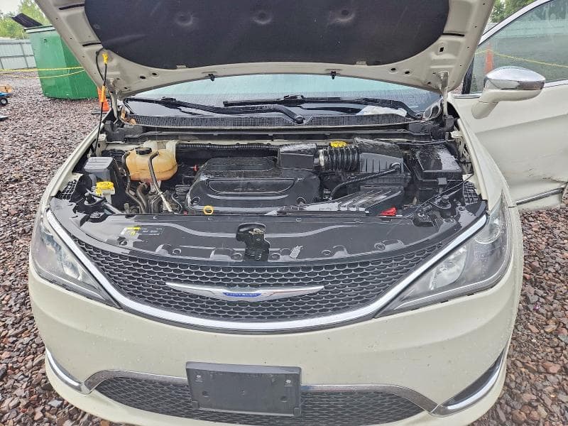 2020 CHRYSLER PACIFICA LIMITED 12