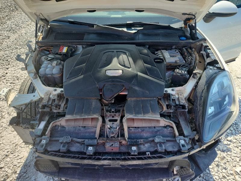 2019 PORSCHE CAYENNE 12