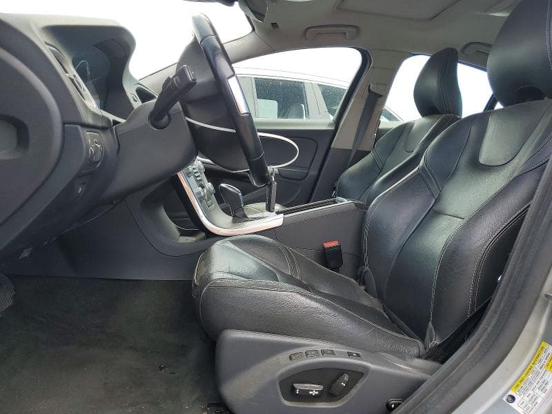2017 VOLVO S60 7