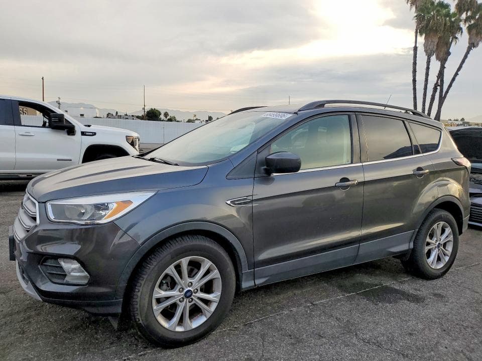 2018 FORD ESCAPE SE - 1