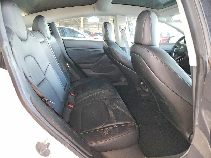 2018 TESLA MODEL 3 10
