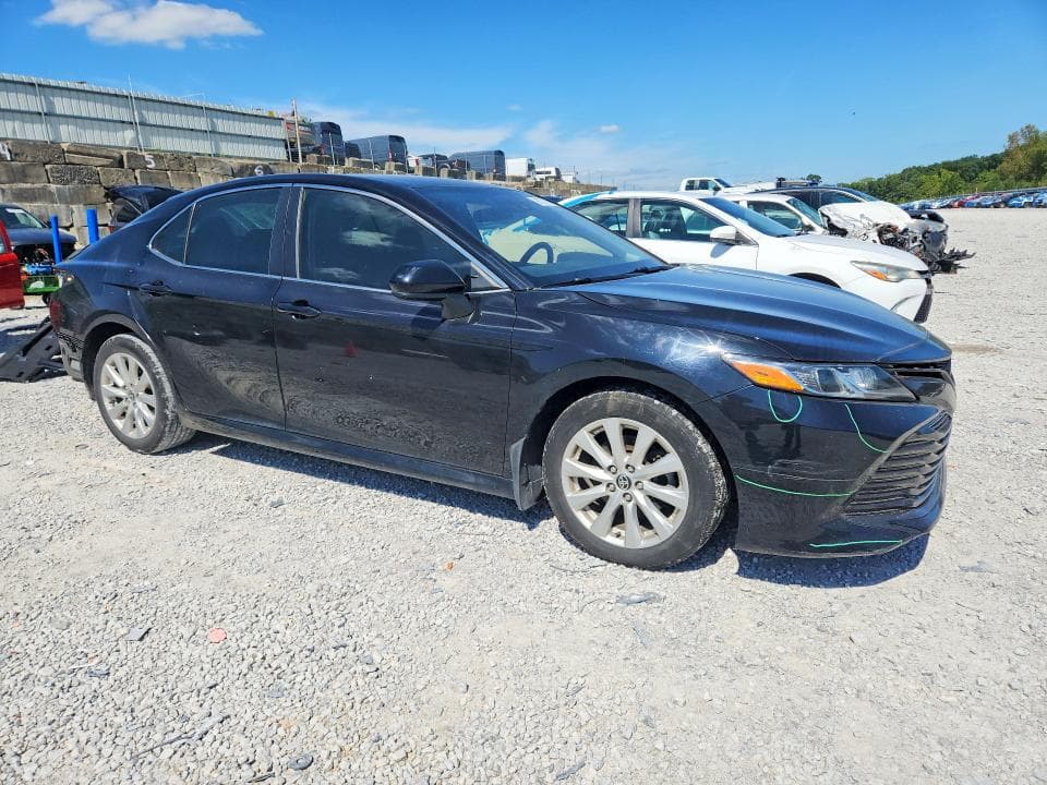 2020 TOYOTA CAMRY LE 4