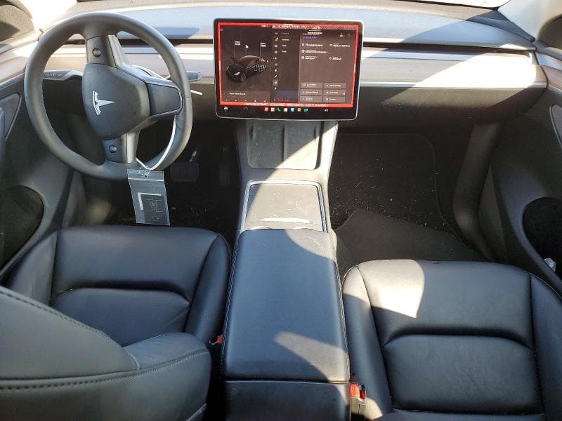 2024 TESLA MODEL Y 8