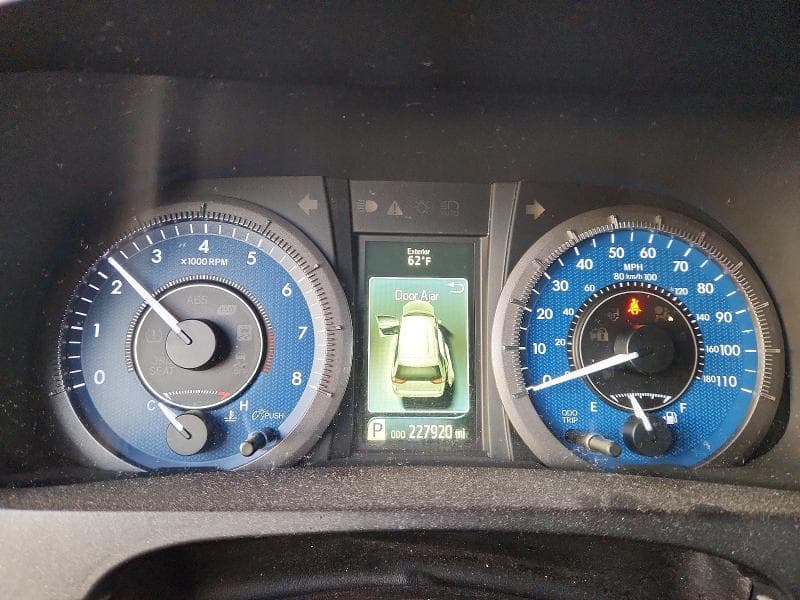 2017 TOYOTA SIENNA XLE 8-PASSENGER 9