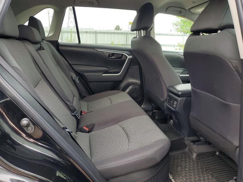 2023 TOYOTA RAV4 LE 11