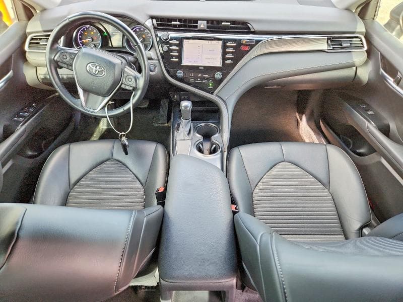 2020 TOYOTA CAMRY SE 8