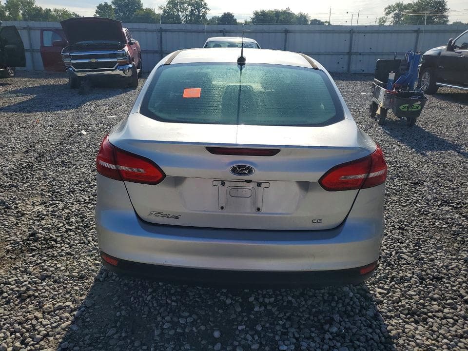 2018 FORD FOCUS SE 6