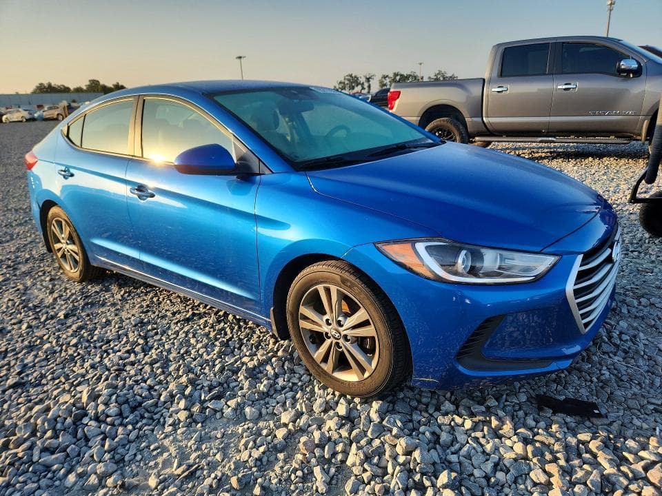2018 HYUNDAI ELANTRA SEL 4