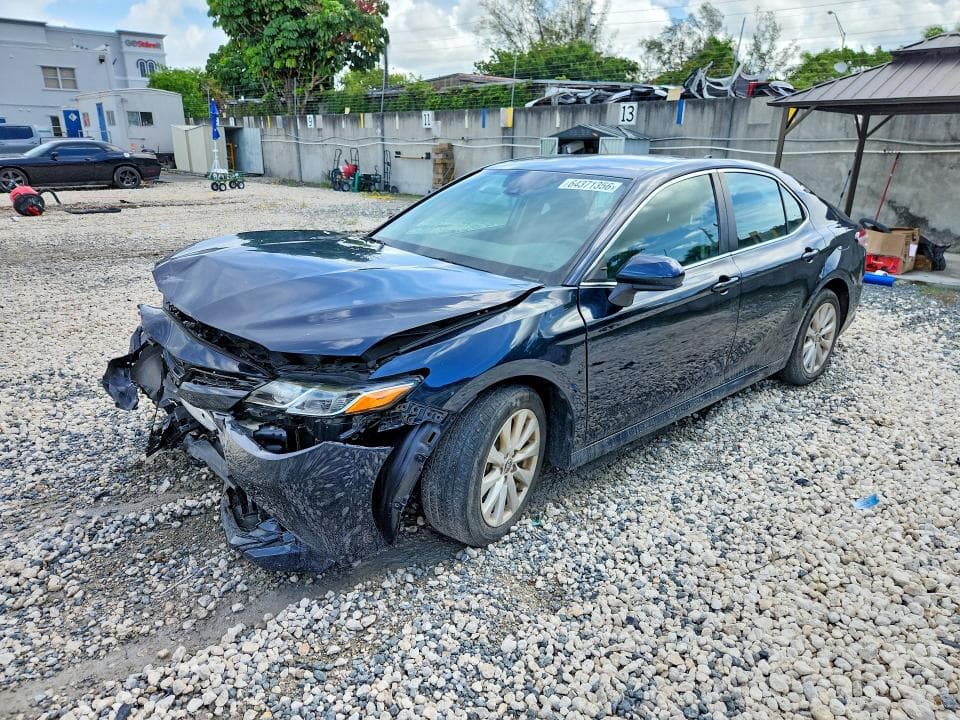 2020 TOYOTA CAMRY LE - 1
