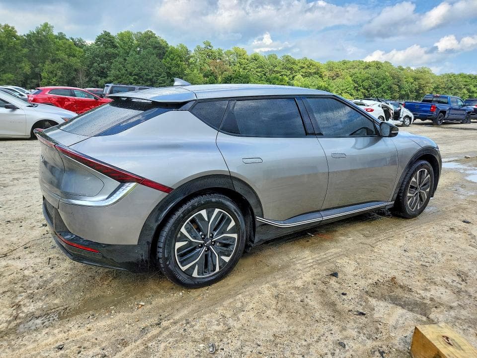 2023 KIA EV6 WIND 3