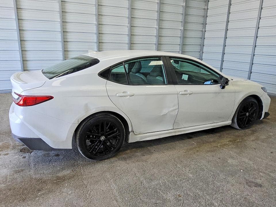2025 TOYOTA CAMRY SE 3
