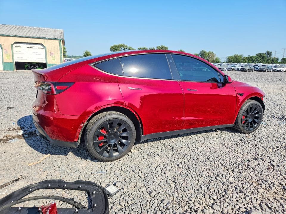 2025 TESLA MODEL Y 3