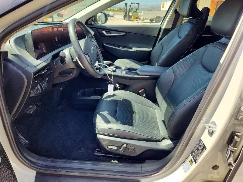 2022 KIA EV6 WIND 7