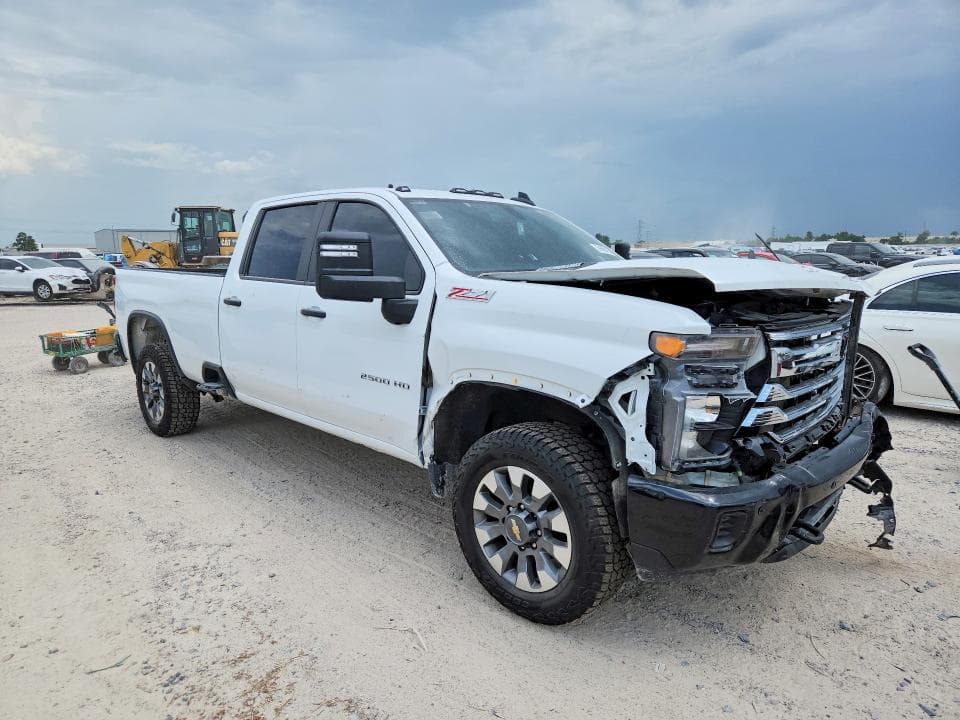 2025 CHEVROLET SILVERADO K2500 CUSTOM 4
