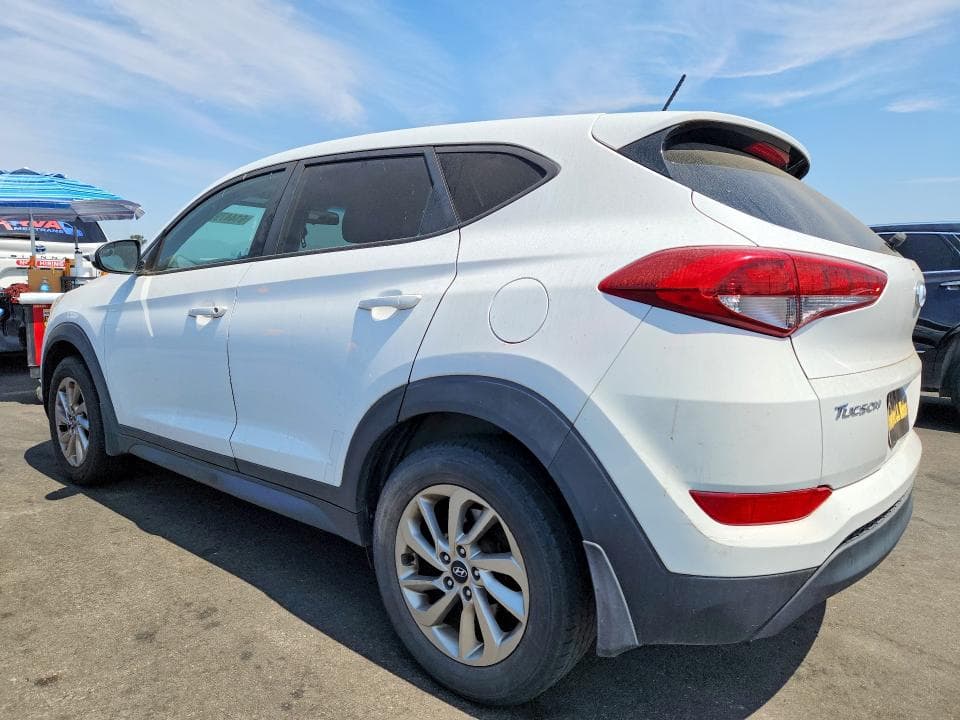 2017 HYUNDAI TUCSON SE 2