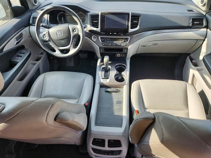 2017 HONDA PILOT EXL 8