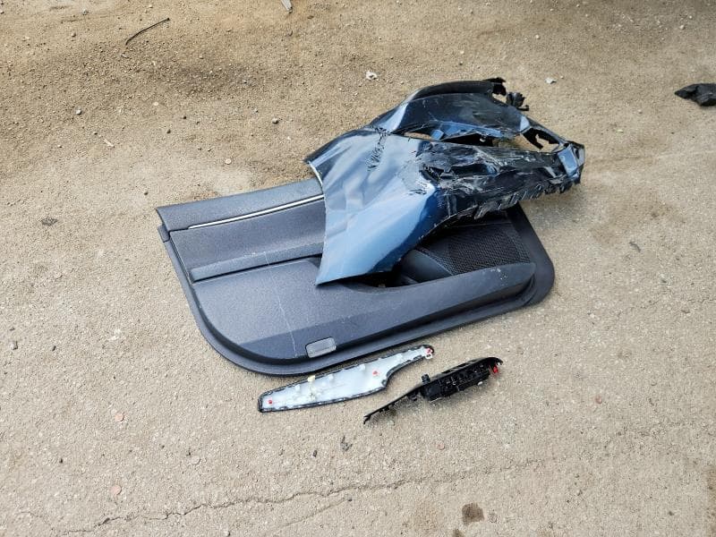 2018 TOYOTA CAMRY SE 12