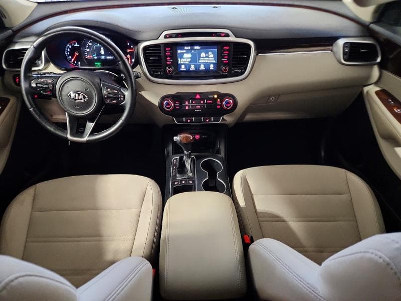 2018 KIA SORENTO LX V6 8