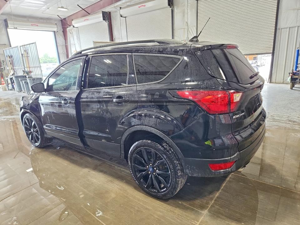 2019 FORD ESCAPE SE 2