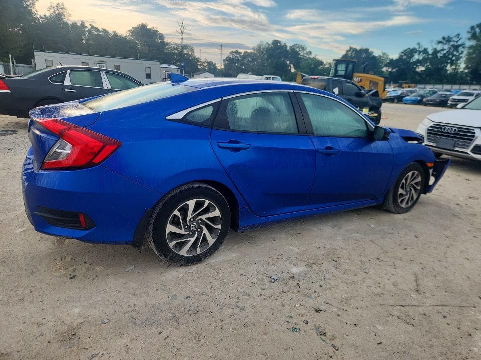 2017 HONDA CIVIC EX 3