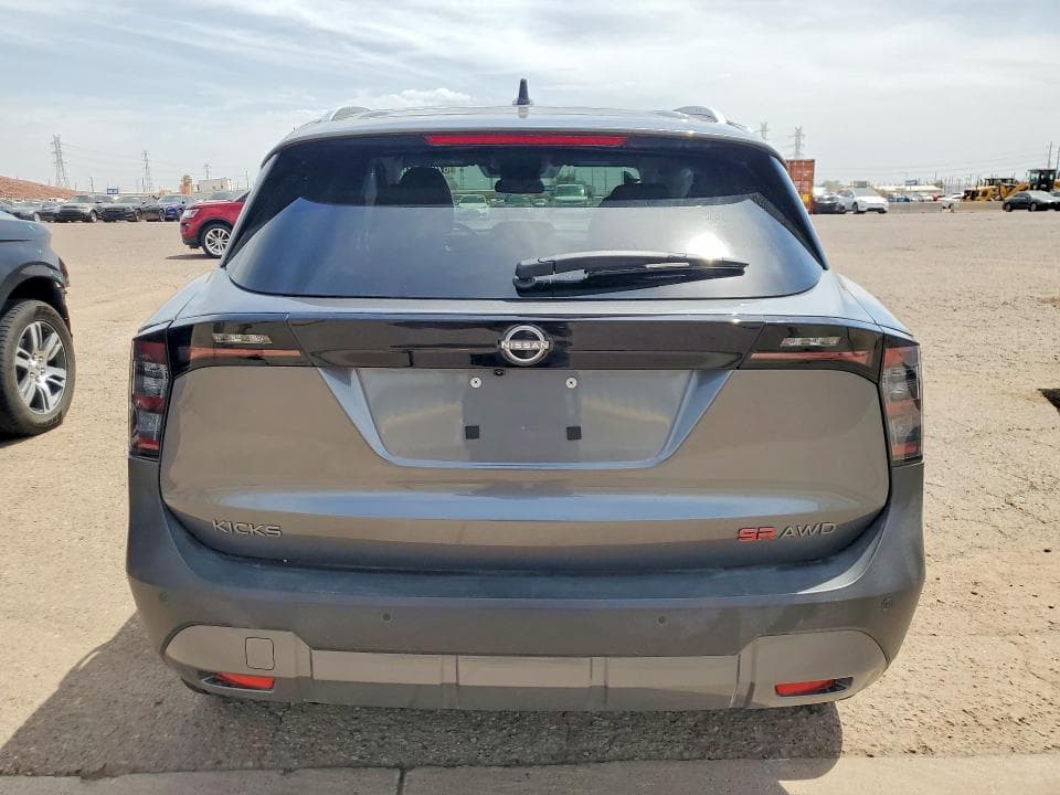 2026 NISSAN KICKS SR 6