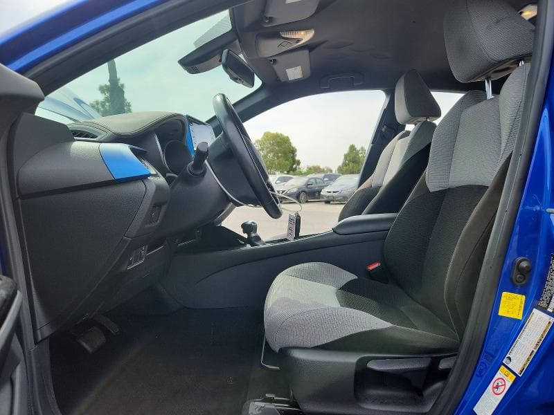 2019 TOYOTA C-HR XLE 7