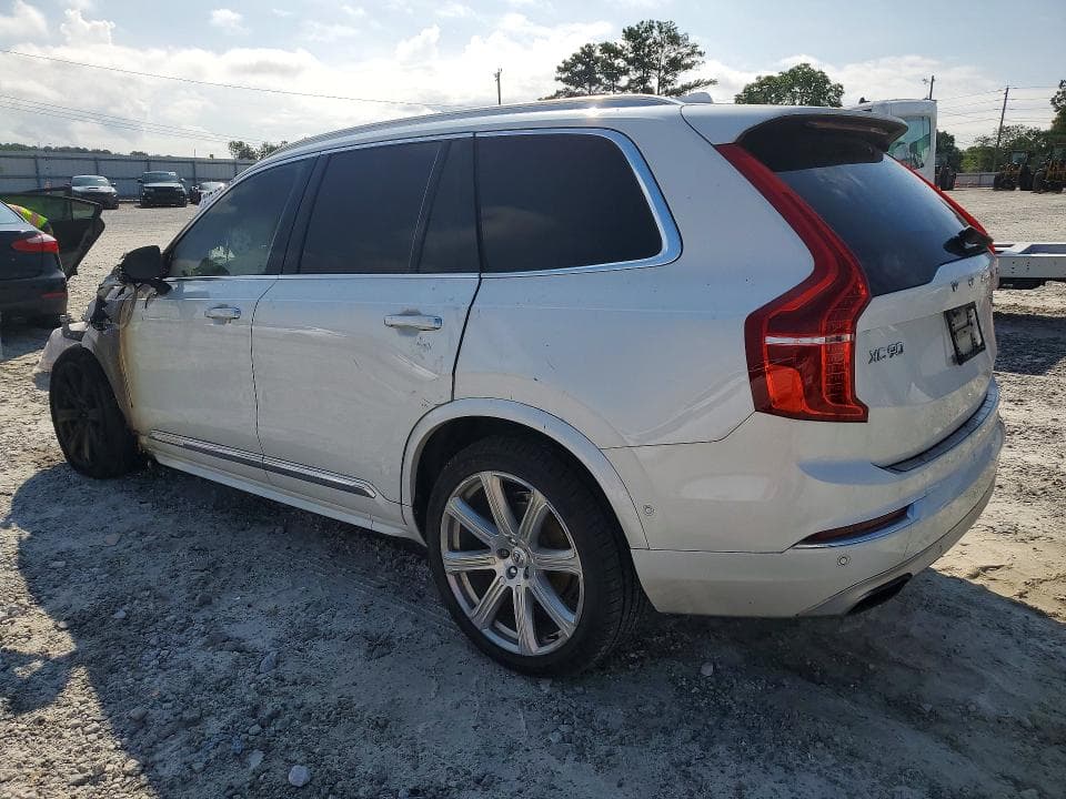 2017 VOLVO XC90 T6 2
