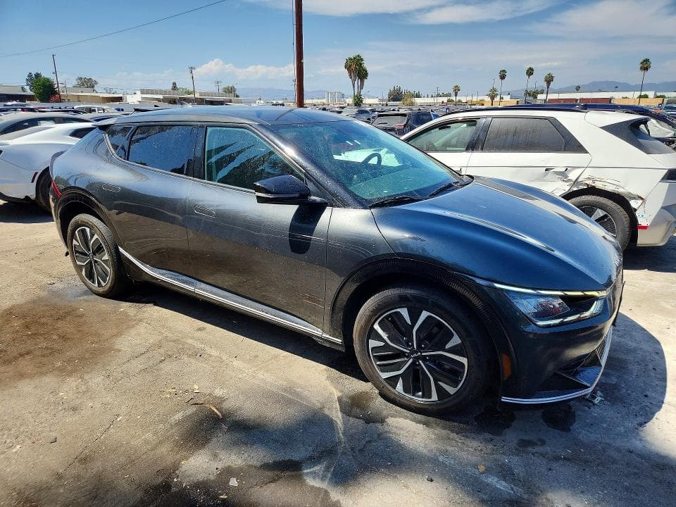 2023 KIA EV6 WIND 4