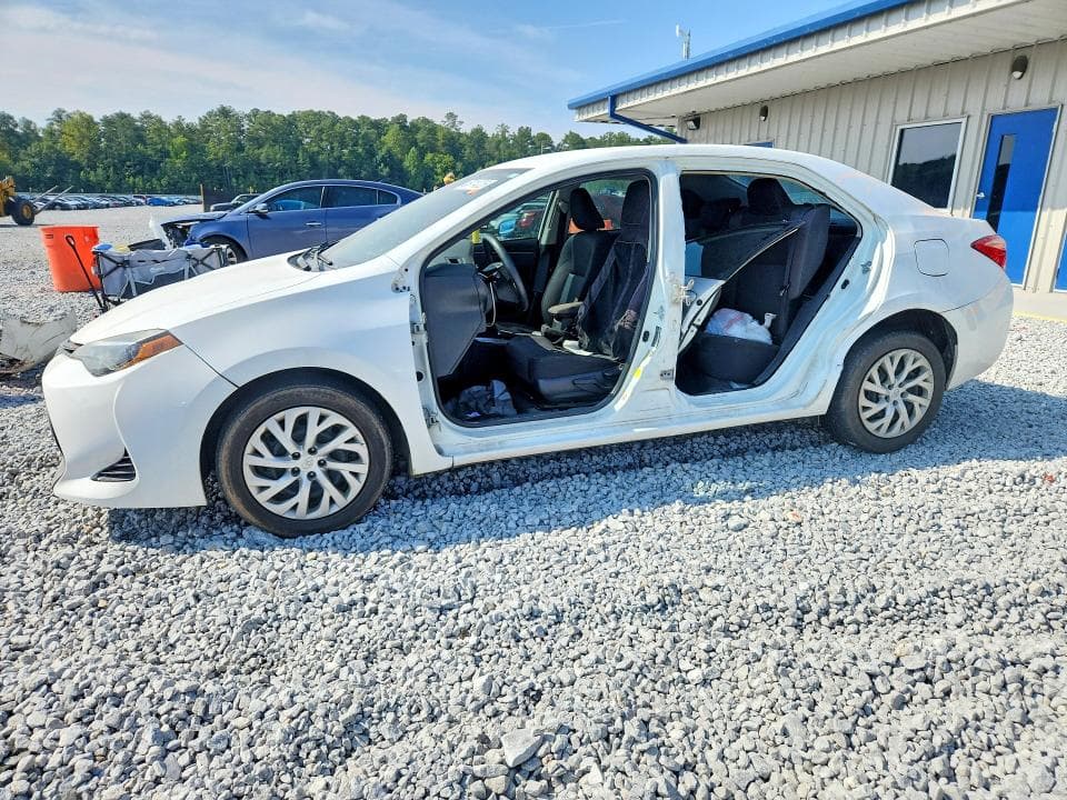 2017 TOYOTA COROLLA LE - 1
