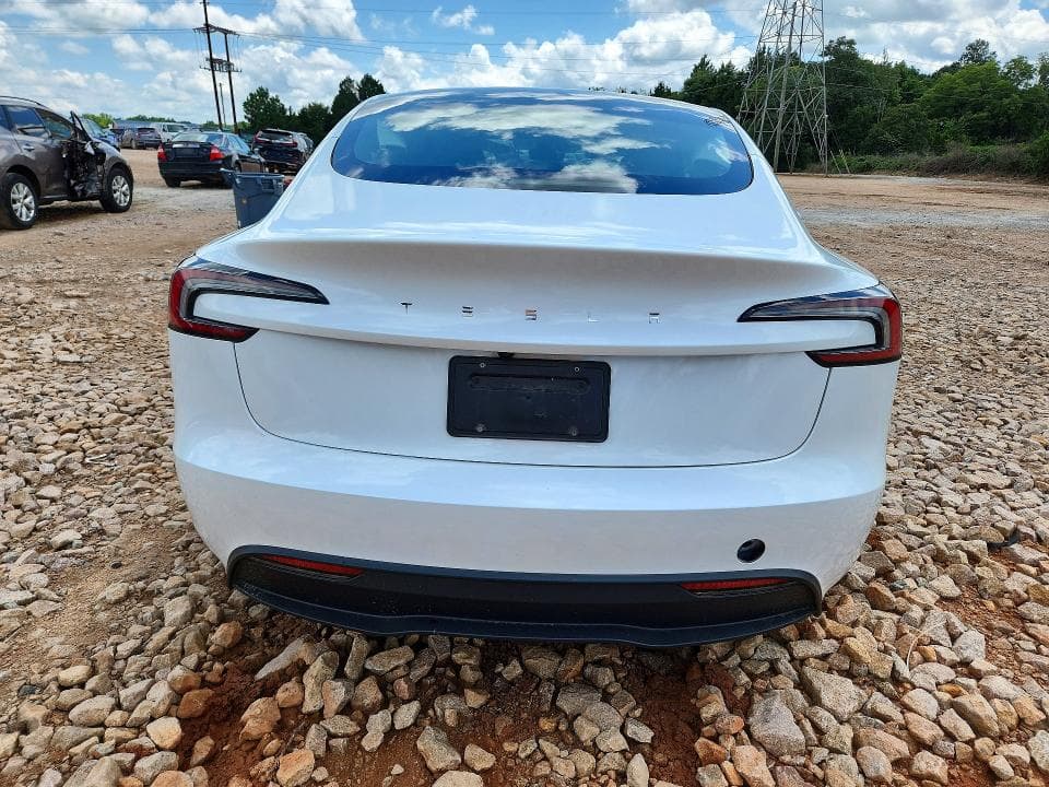 2025 TESLA MODEL 3 6