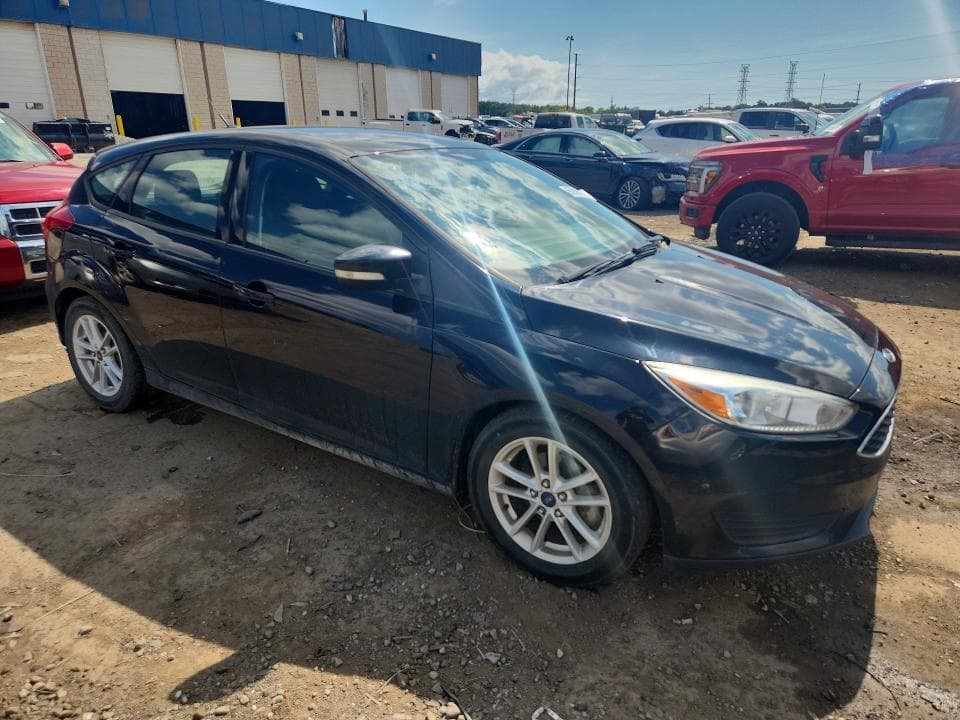 2017 FORD FOCUS SE 4