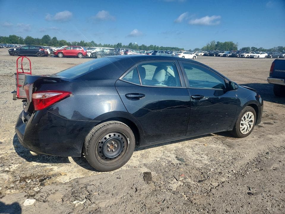 2018 TOYOTA COROLLA LE 3