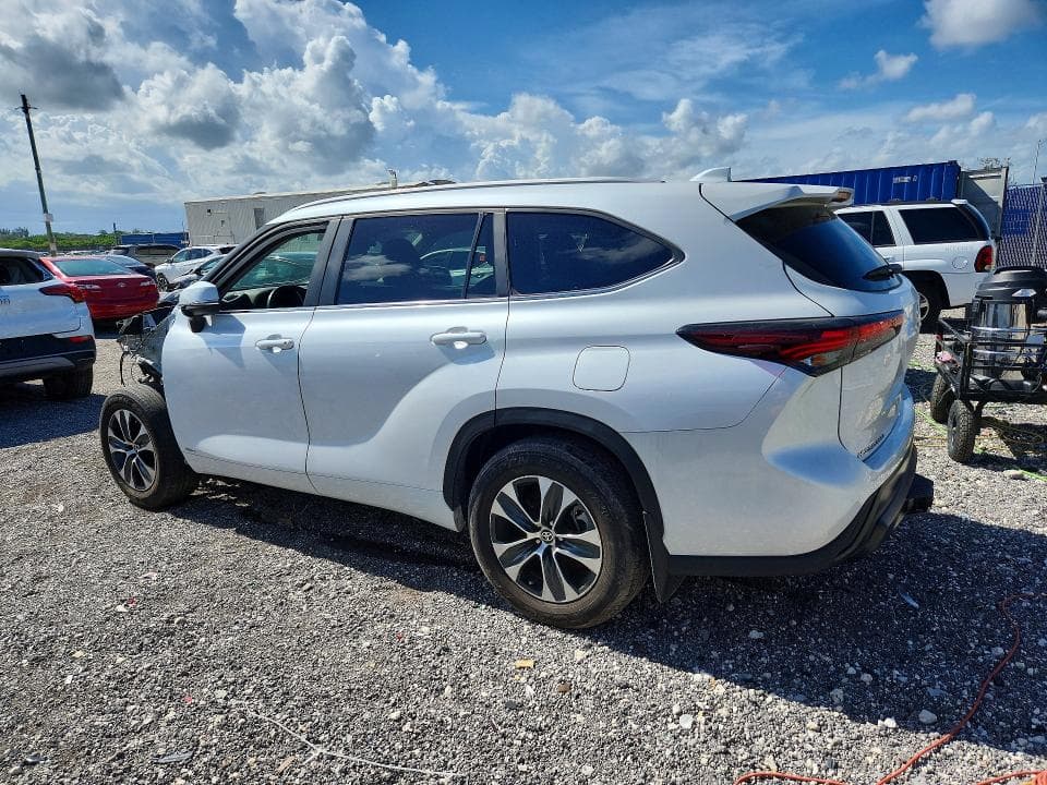 2025 TOYOTA HIGHLANDER HYBRID XLE 2