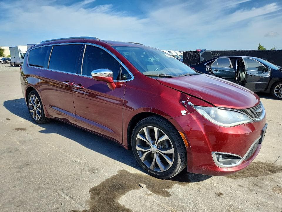 2017 CHRYSLER PACIFICA LIMITED 4
