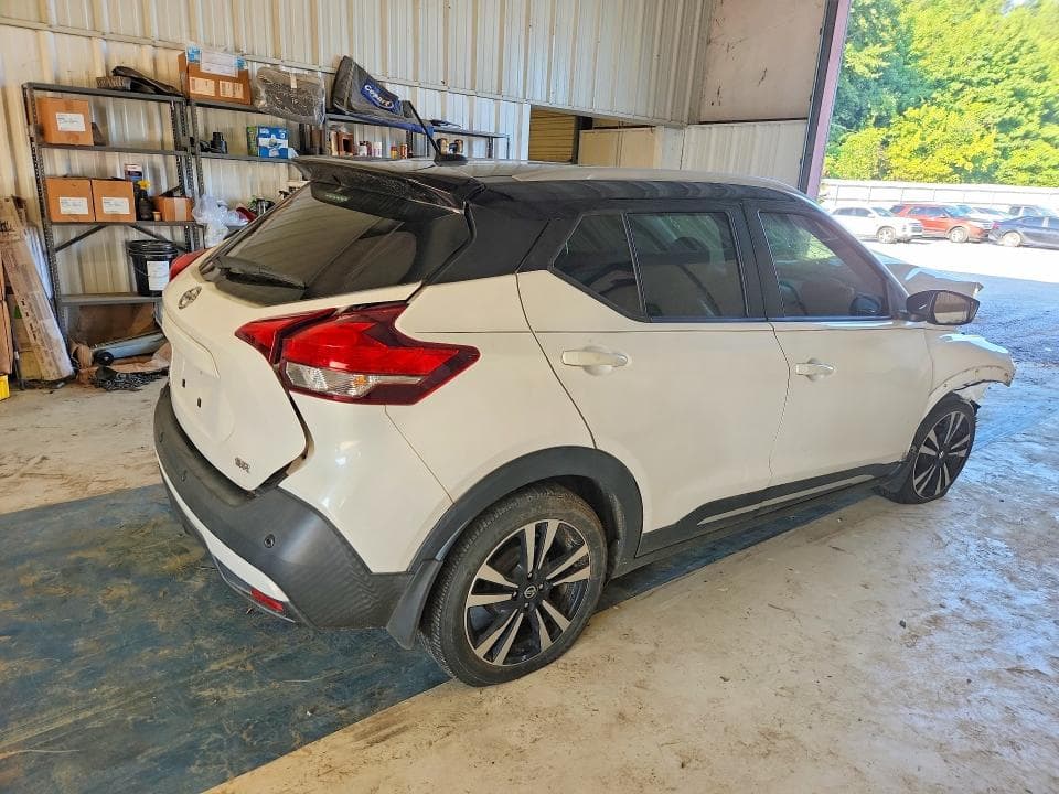 2020 NISSAN KICKS SR 3
