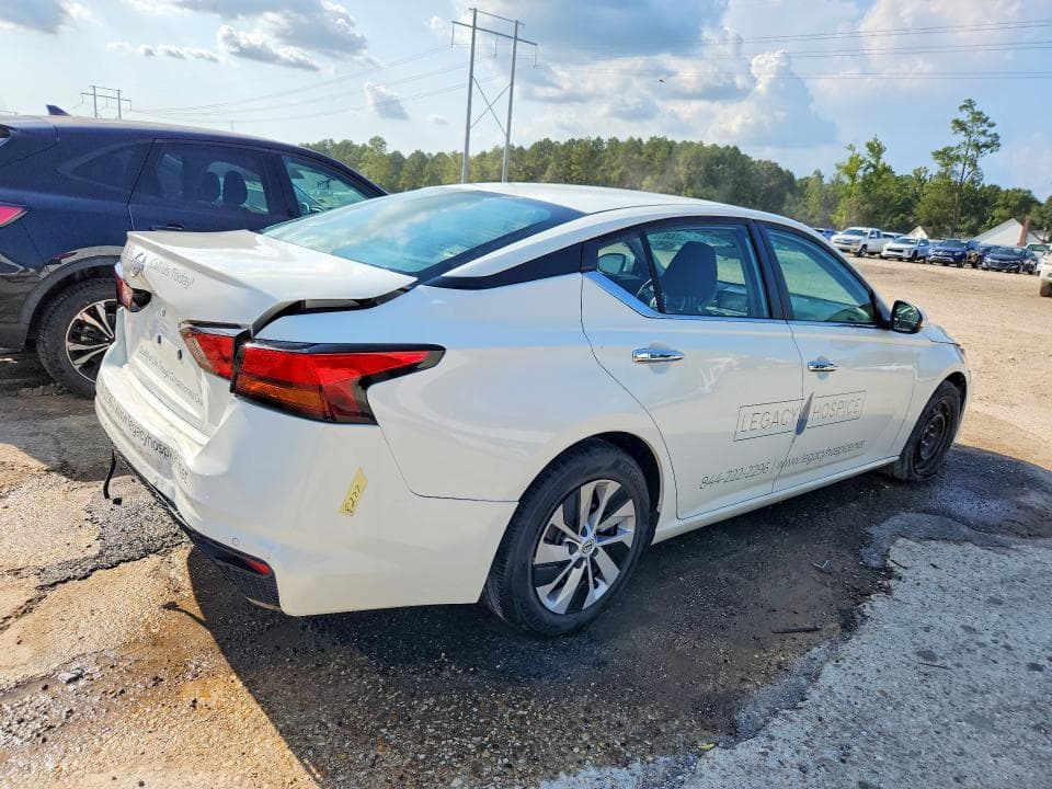 2023 NISSAN ALTIMA S 3