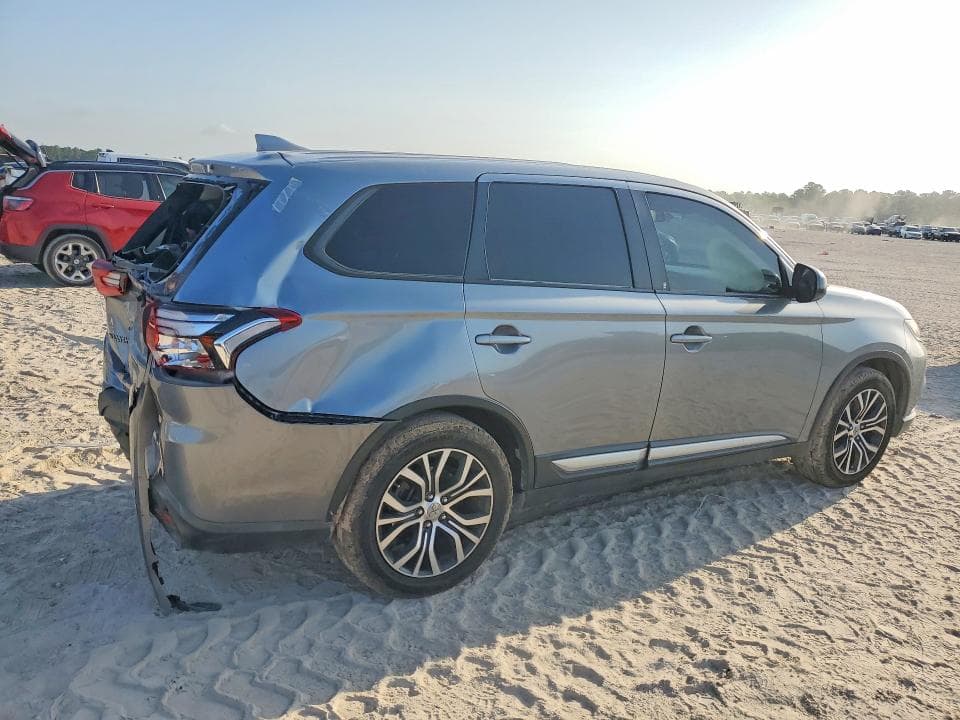 2018 MITSUBISHI OUTLANDER ES 3
