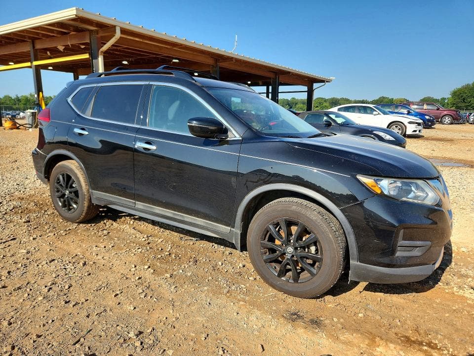 2017 NISSAN ROGUE SV 4