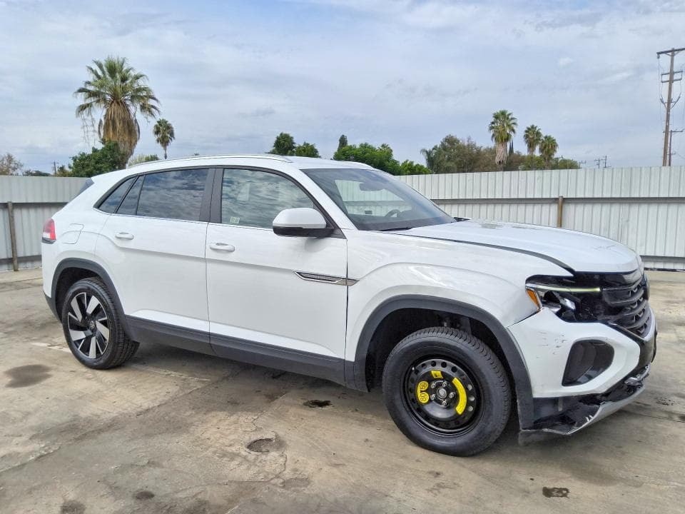 2025 VOLKSWAGEN ATLAS CROSS SPORT SE 4