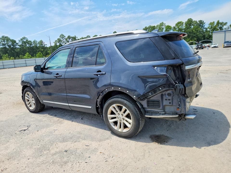 2017 FORD EXPLORER XLT 2