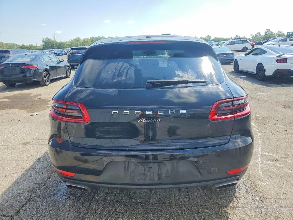 2017 PORSCHE MACAN 6