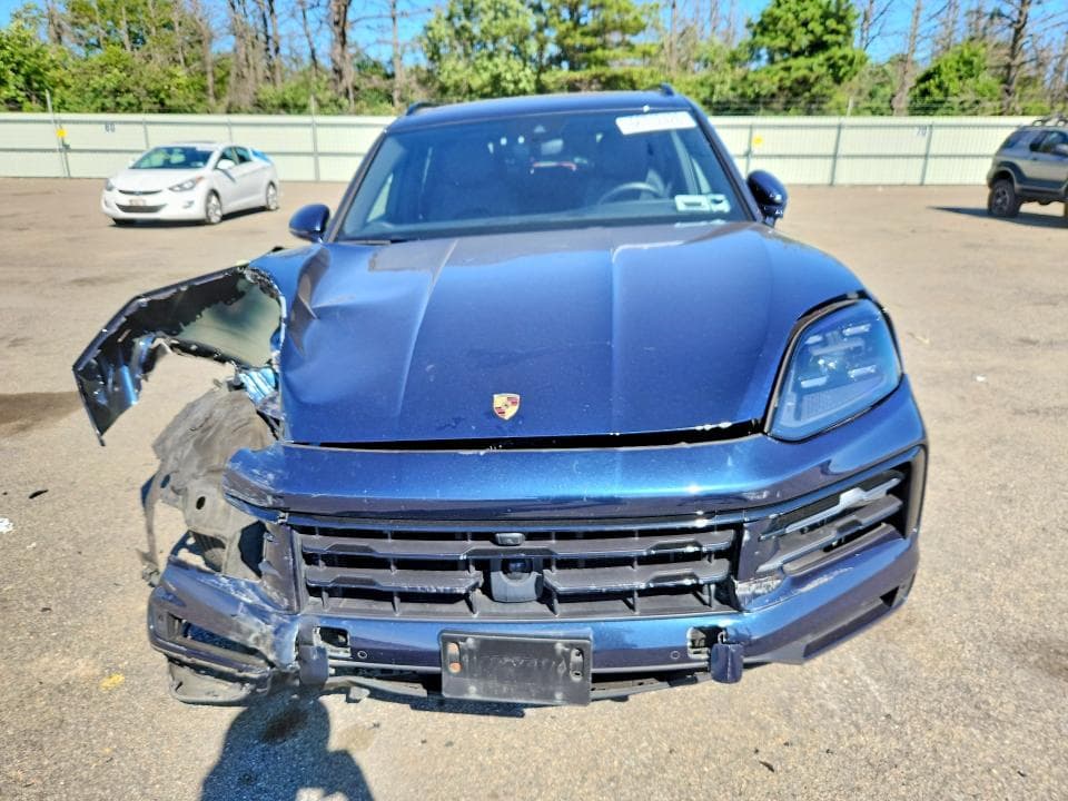 2025 PORSCHE CAYENNE 5
