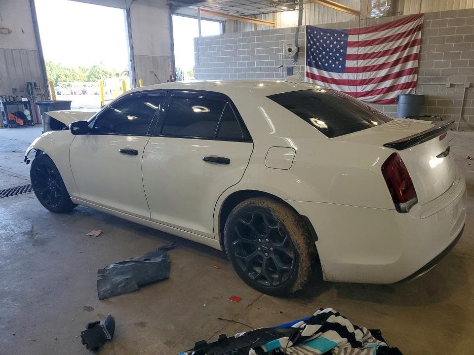 2019 CHRYSLER 300 TOURING 2