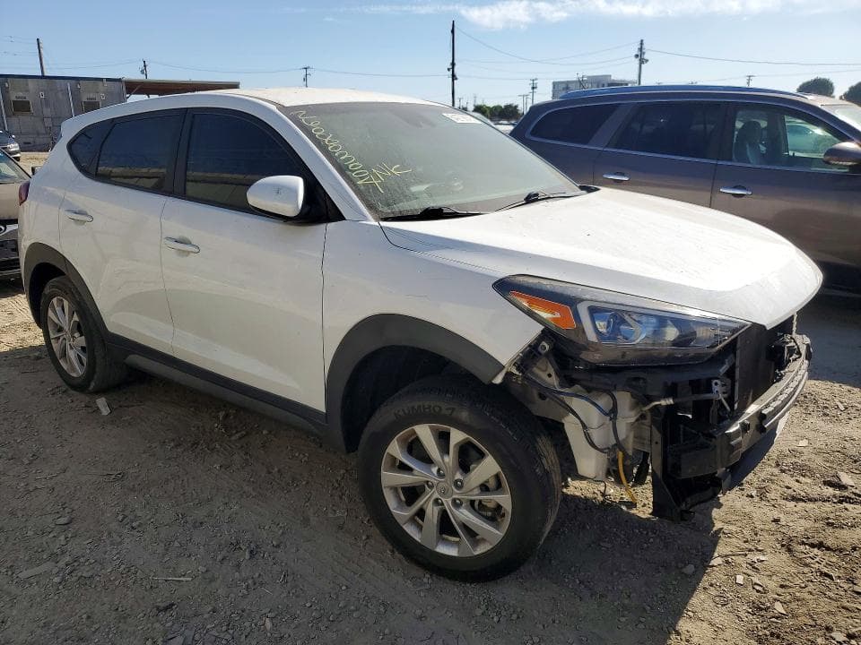 2020 HYUNDAI TUCSON SE 4