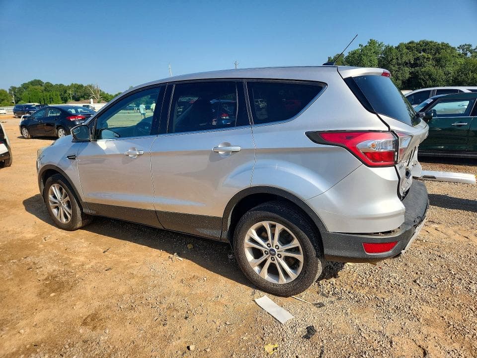 2017 FORD ESCAPE SE 2
