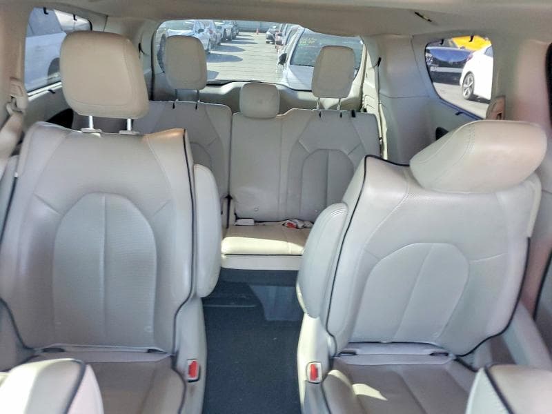 2017 CHRYSLER PACIFICA EHYBRID PLATINUM 10