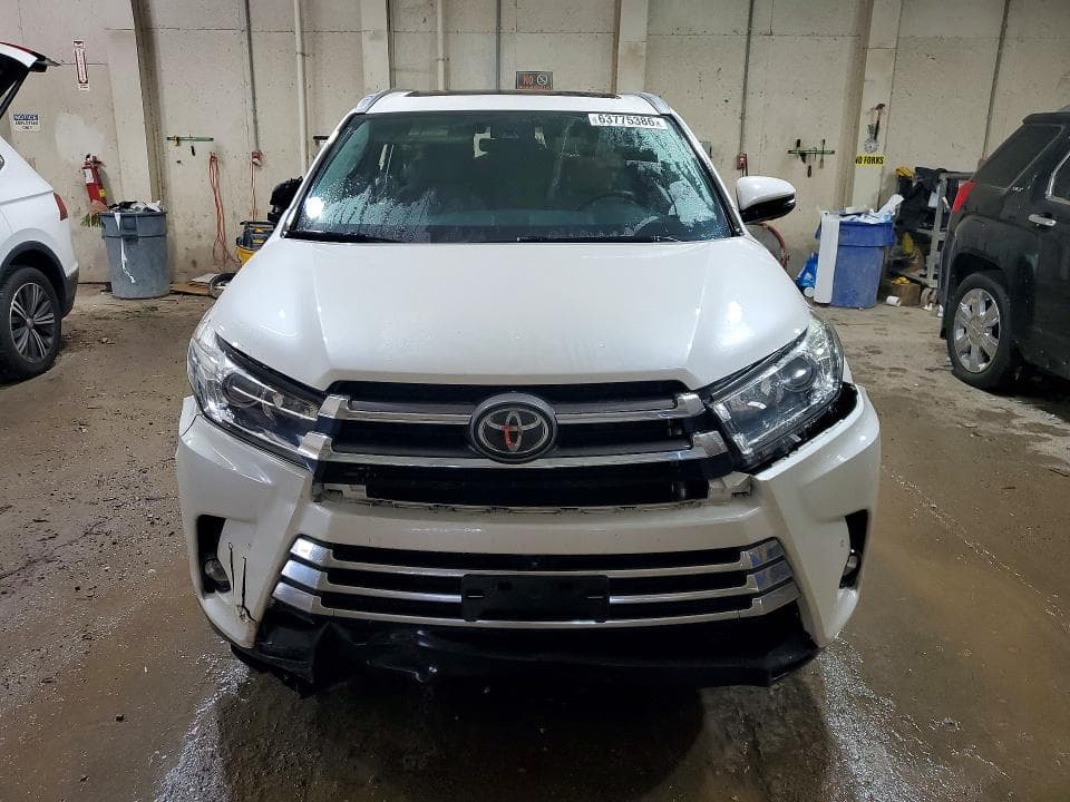 2019 TOYOTA HIGHLANDER LIMITED PLATINUM 5