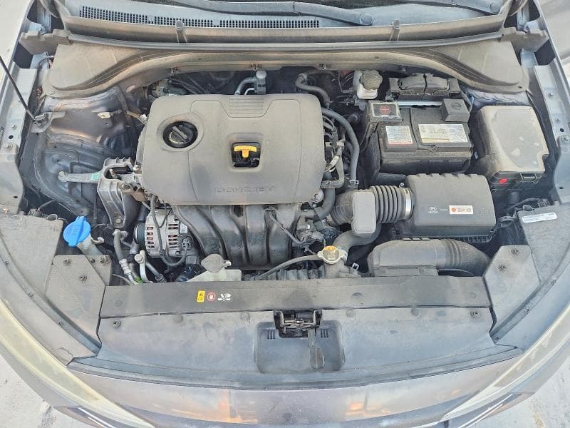 2019 HYUNDAI ELANTRA SE 11